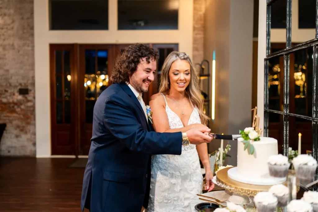 Pensacola Wedding Photography - Dakhota & Jesse at 5eleven Palafox