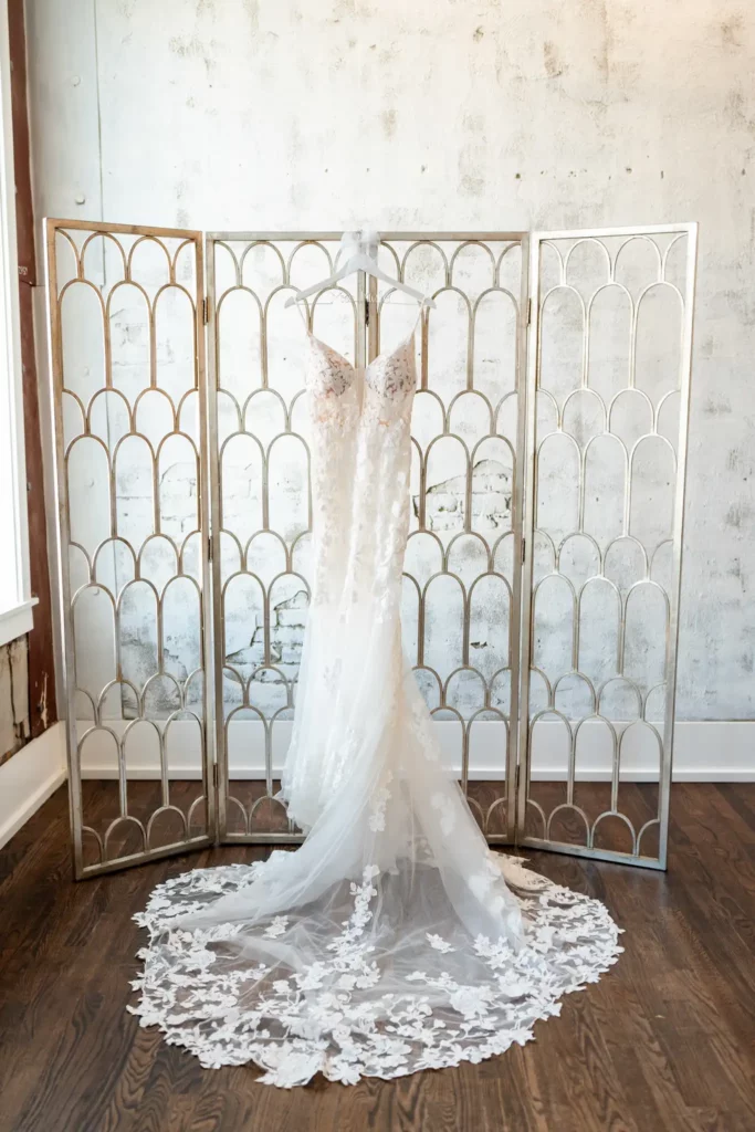 Pensacola Wedding Photography - Dakhota & Jesse at 5eleven Palafox