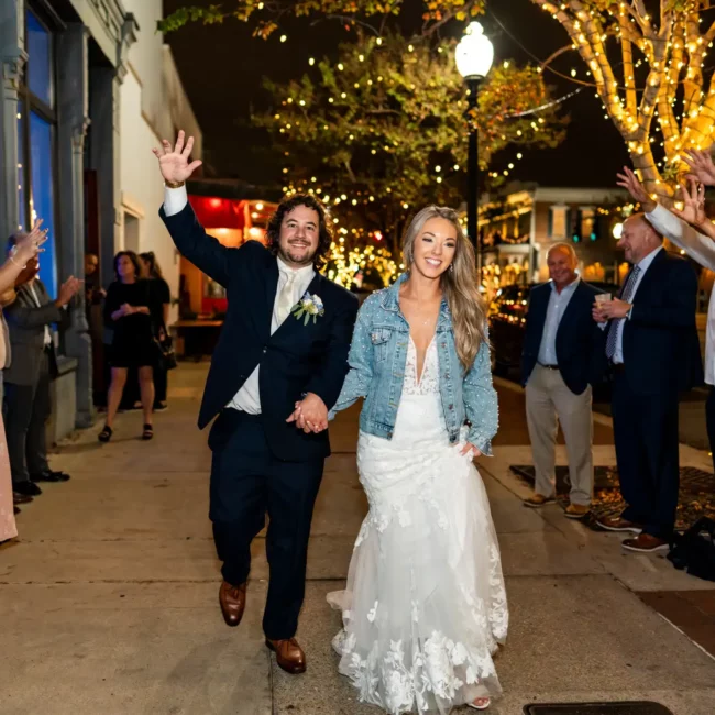 Pensacola Wedding Photography - Dakhota & Jesse at 5eleven Palafox