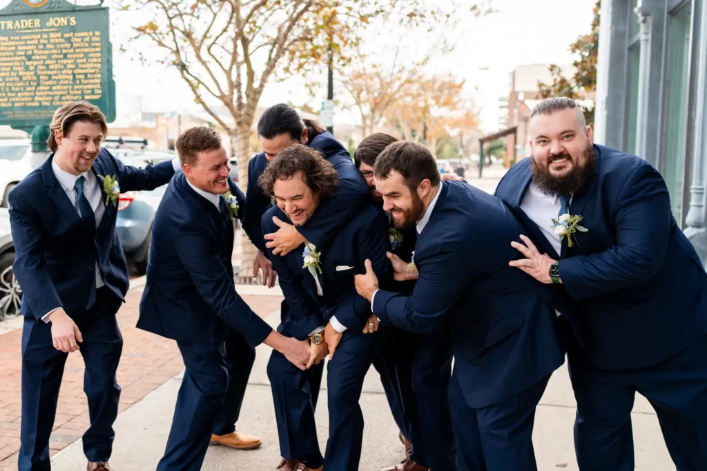 Pensacola Wedding Photography - Dakhota & Jesse at 5eleven Palafox