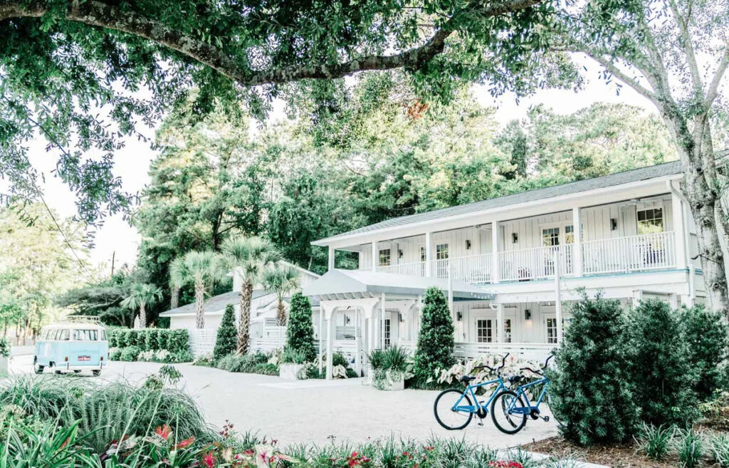 Fairhope & Baldwin County Wedding Venues: A 2027 Guide 1 Little Point Clear event venue on Scenic Highway 98, Fairhope, Alabama