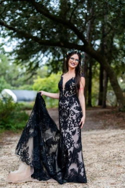 A Hauntingly Beautiful Celebration: Seth and Megan's Enchanting Coldwater Gardens Wedding 36 A Spooky and Elegant Celebration: Seth & Megan's Coldwater Gardens Wedding