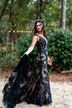 A Hauntingly Beautiful Celebration: Seth and Megan's Enchanting Coldwater Gardens Wedding 37 A Spooky and Elegant Celebration: Seth & Megan's Coldwater Gardens Wedding